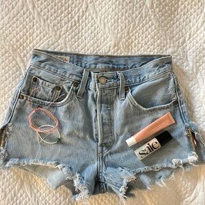 501 levi shorts